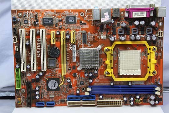 丽台Winfast K8T890M2AA-RS2H主板（VIA K8T890 + VT8237R Plus芯片组）